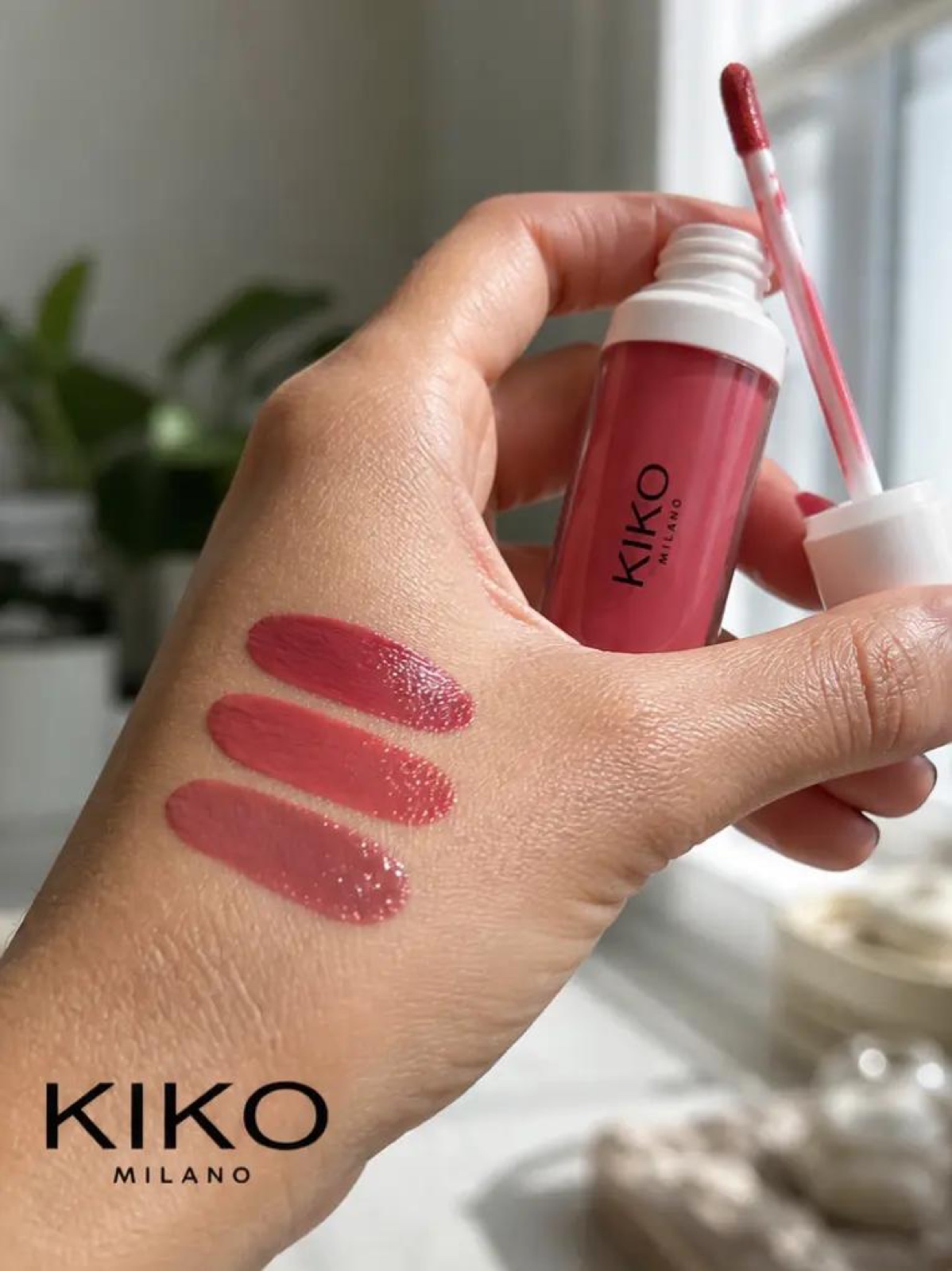 KIKO AI lip-product still-life image 3